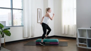 7 Aerobics-Inspired Cardio Sessions You Can Do at Home