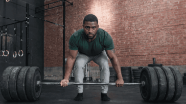 8 Romanian Deadlift Cues That Protect Your Back and Light Up Your Hamstrings