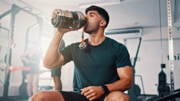 7 Creatine Questions Everyone Searches (Benefits, Timing, and Who Should Skip It)